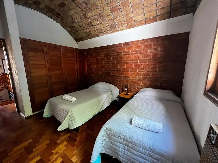 فيلا Gran Casa A Metros Del Parque Gral San Martin ميندوزا بيت للعطل