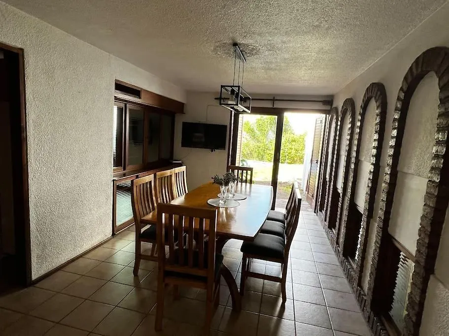 بيت للعطل فيلا Gran Casa A Metros Del Parque Gral San Martin ميندوزا
